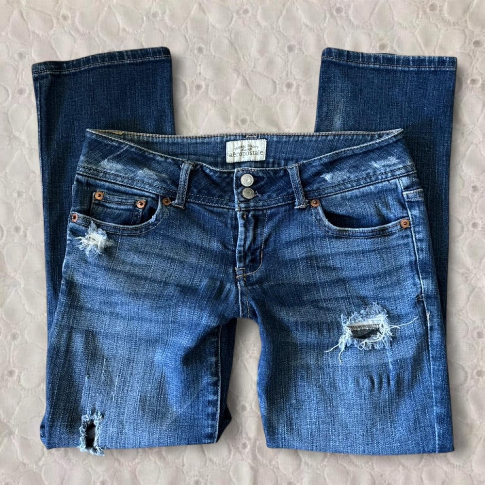 Aeropostale Low Rise Straight Leg Distressed Blue Jeans Size 3/4 Medium Wash